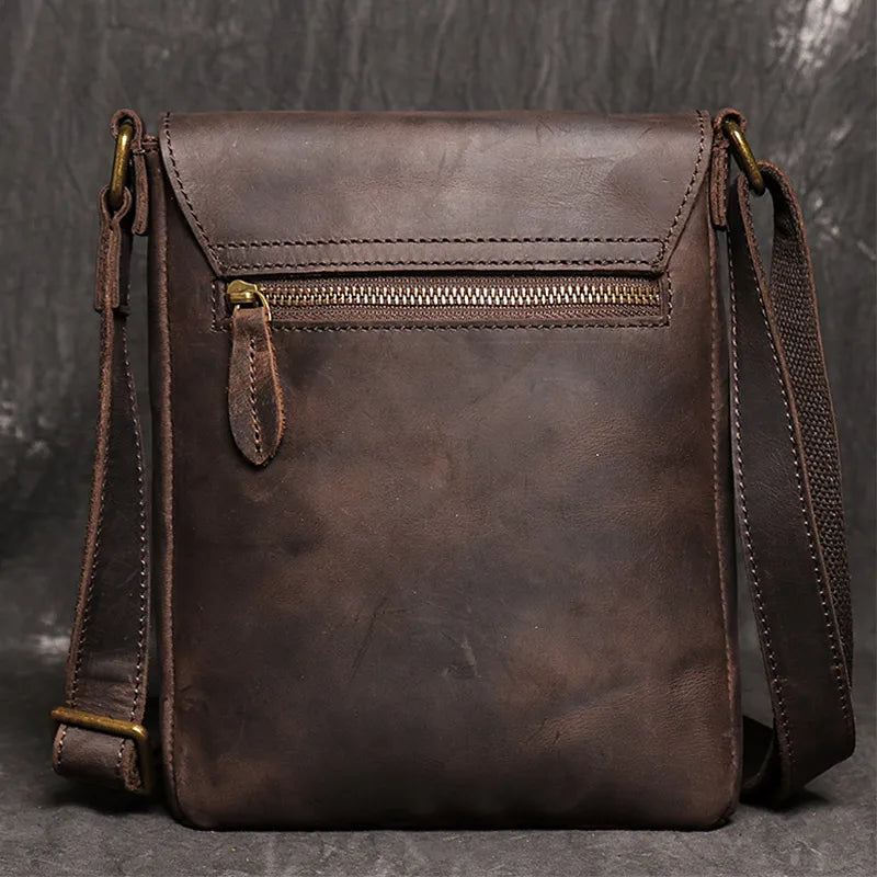 Noir Éminence Leather Crossbody