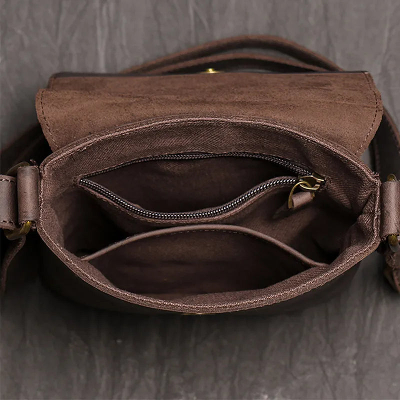 Noir Éminence Leather Crossbody